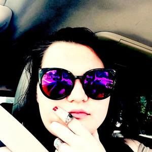 Meet your Posher, Lauralyn